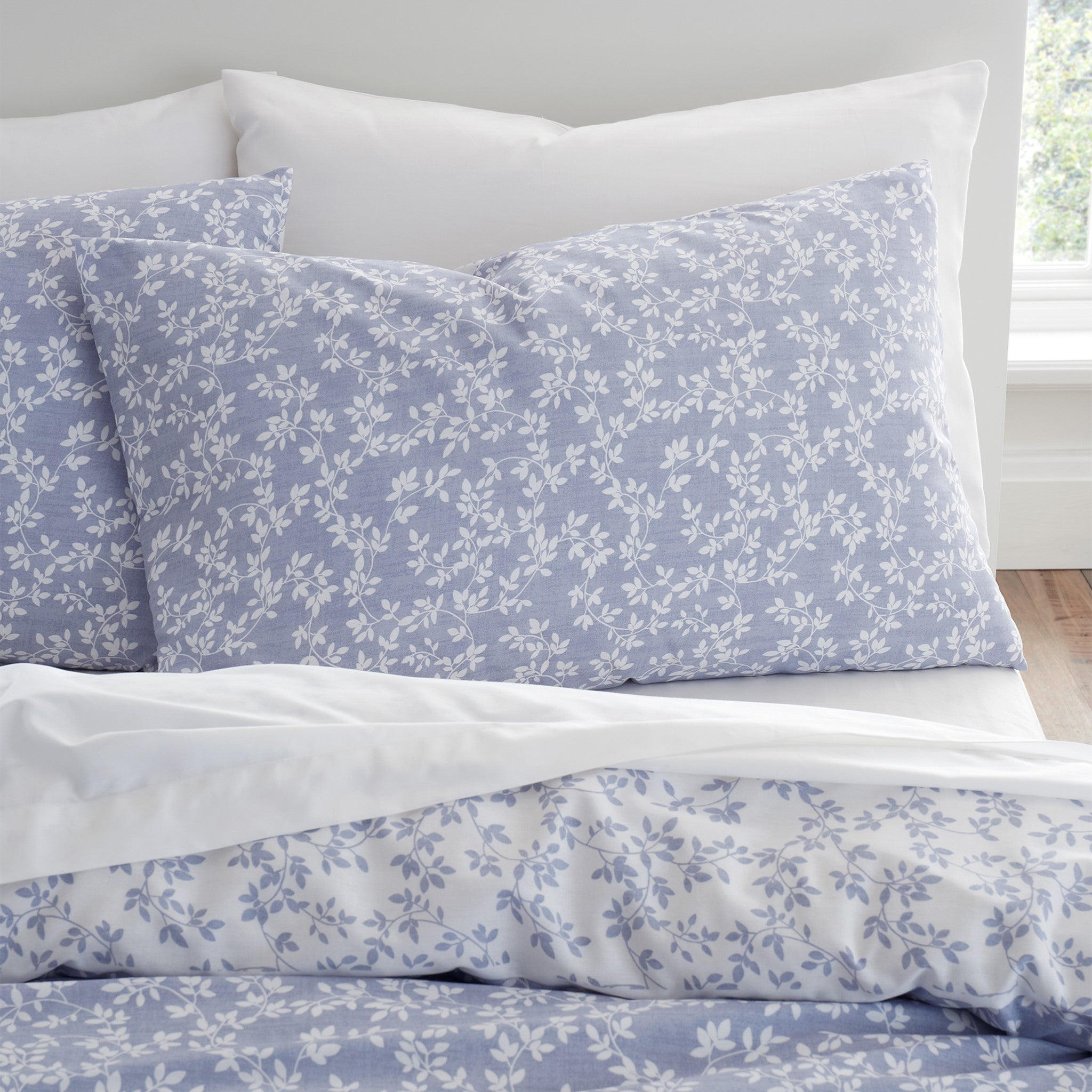 Bianca Shadow Leaves 200 Thread Count Cotton Single Duvet Cover Set with Pillowcase French Blue