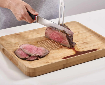 Joseph & Joseph Cut & Carve Chopping board
