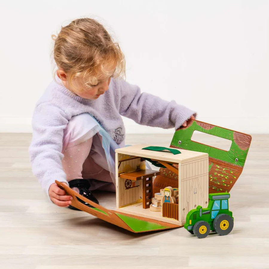Bigjigs Toys Farm On The Go- Portable Playset