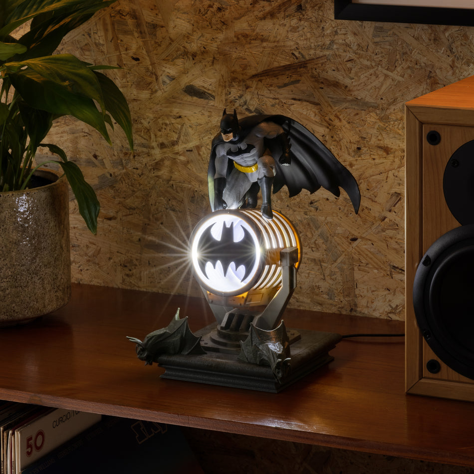 Batman Figurine Lamp V2