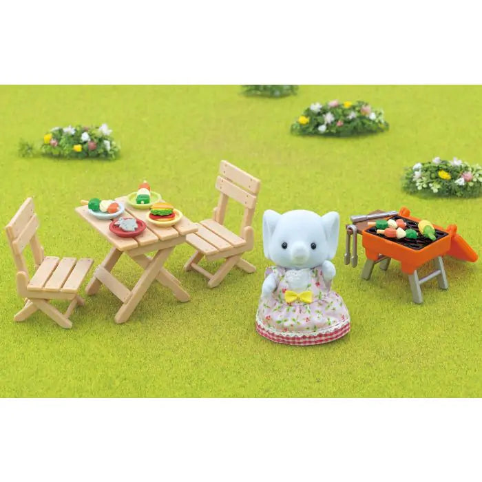 BBQ Picnic Set Elephant Girl Sylvanians