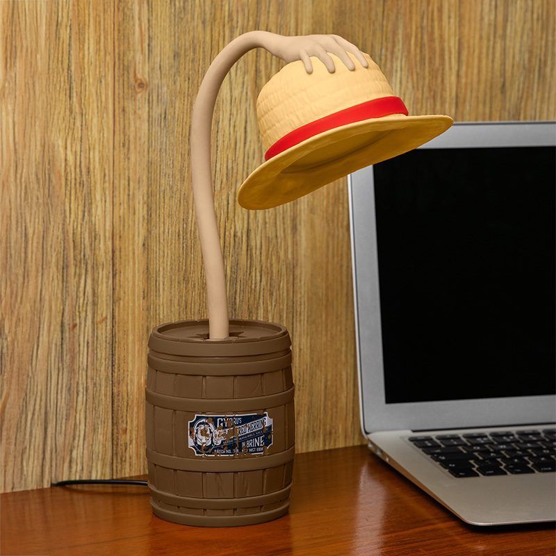 One Piece Straw Hat Poseable Light