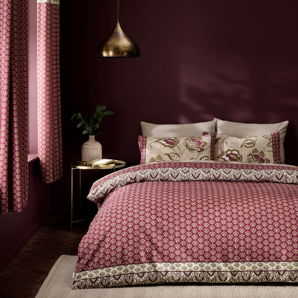 Catherine Lansfield Kashmir Paisley Floral Reversible Duvet Cover Set with Pillowcase/s