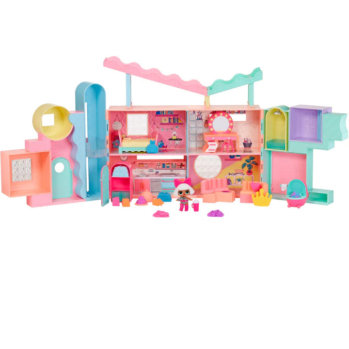 L.O.L. Surprise Squish Sand Magic House with Tot