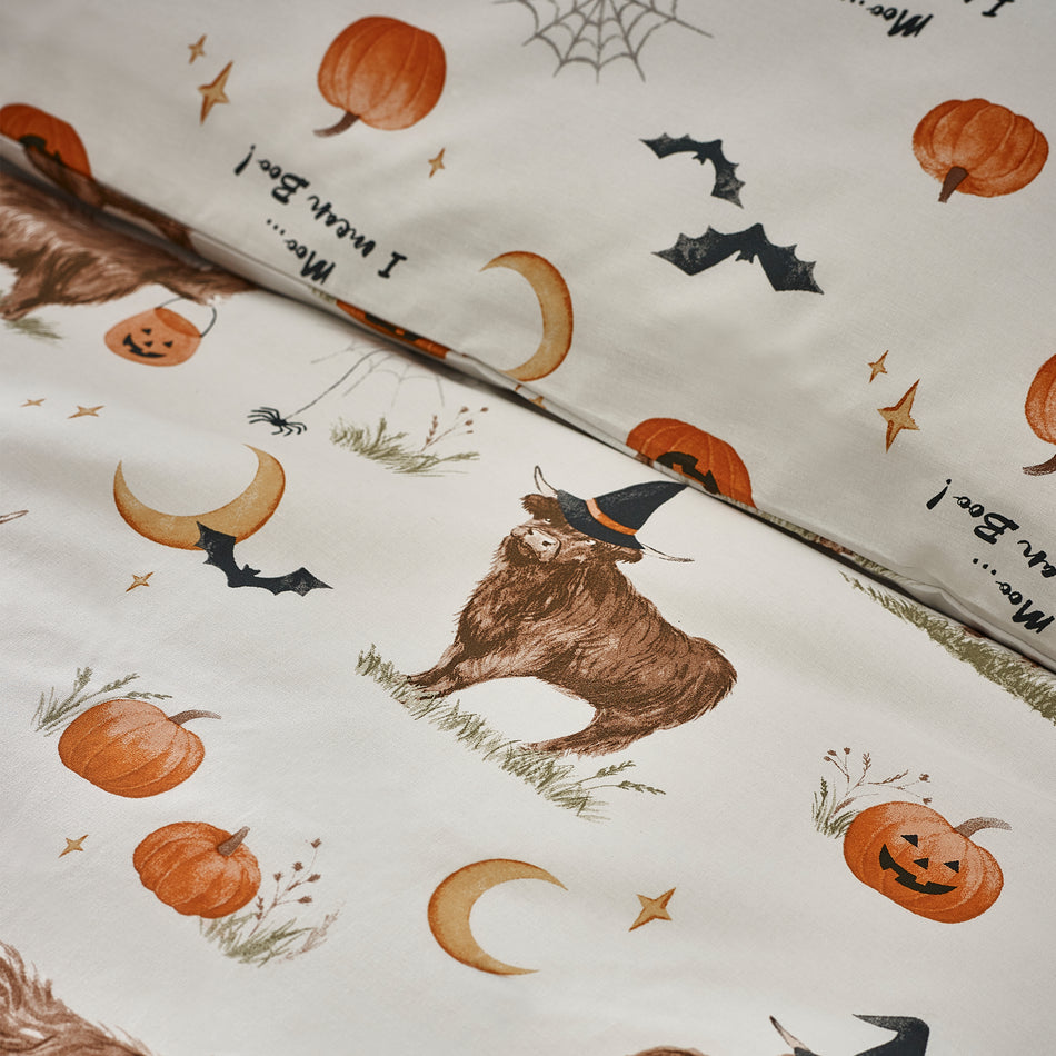 Catherine Lansfield Halloween Highland Cow Reversable Duvet Set