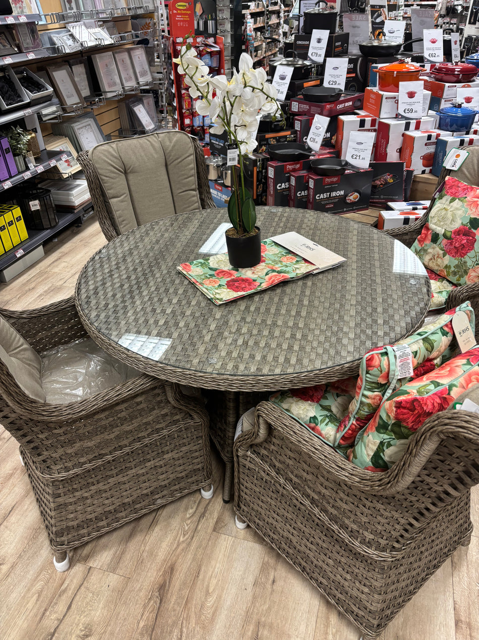 The Riviera Collection 4 Seater Round Dining Set Natural