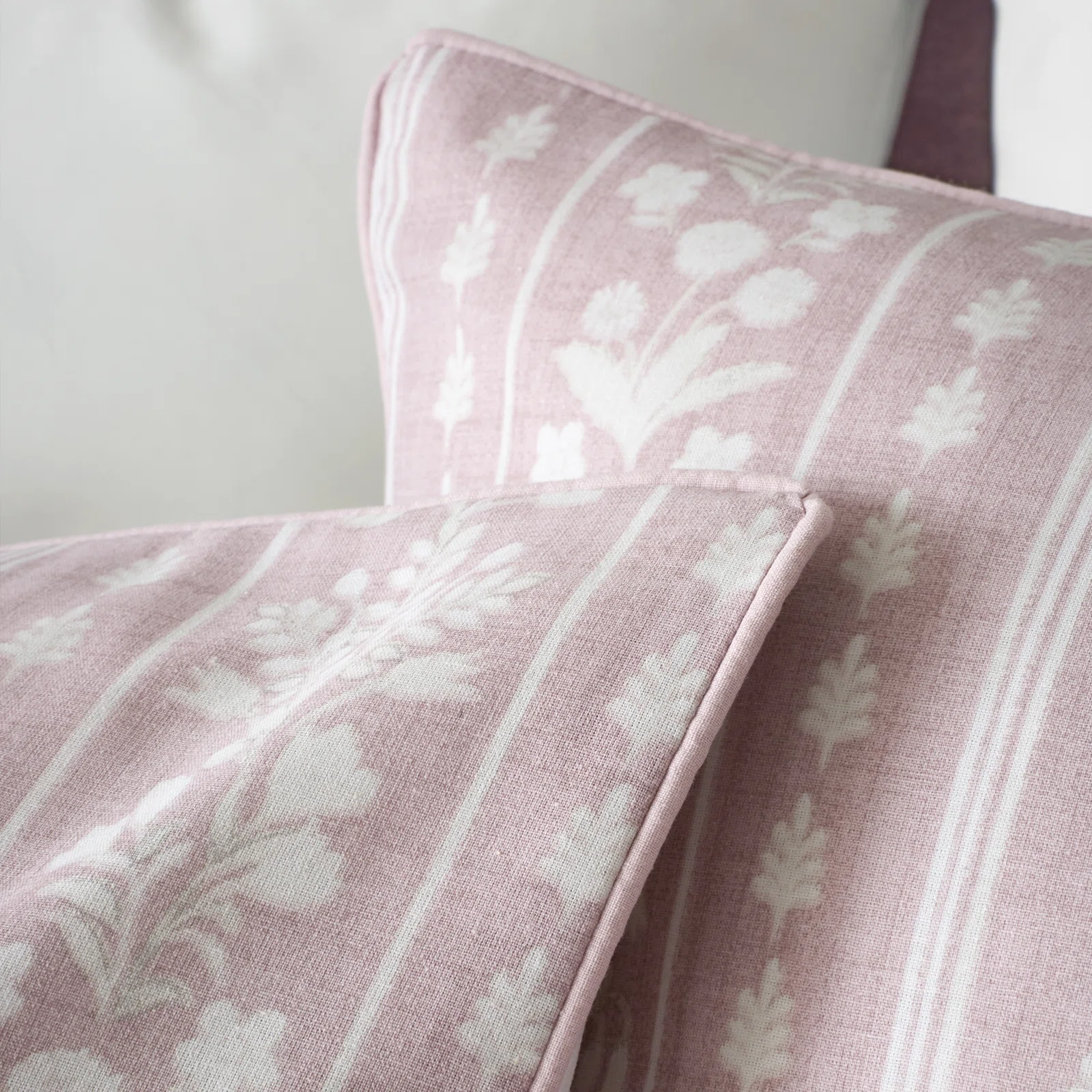 Regency Stripe Pink Quilt Set