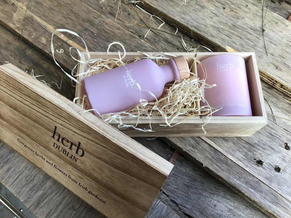 Herb Wood Set Rhubarb Candle & Diffuser
