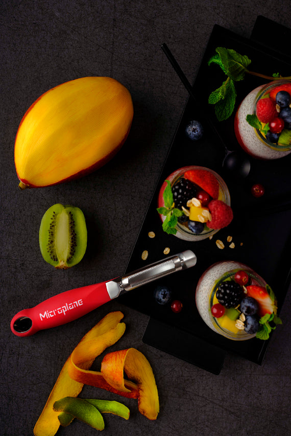 Microplane Pro Peeler Serrated  | 48192E
